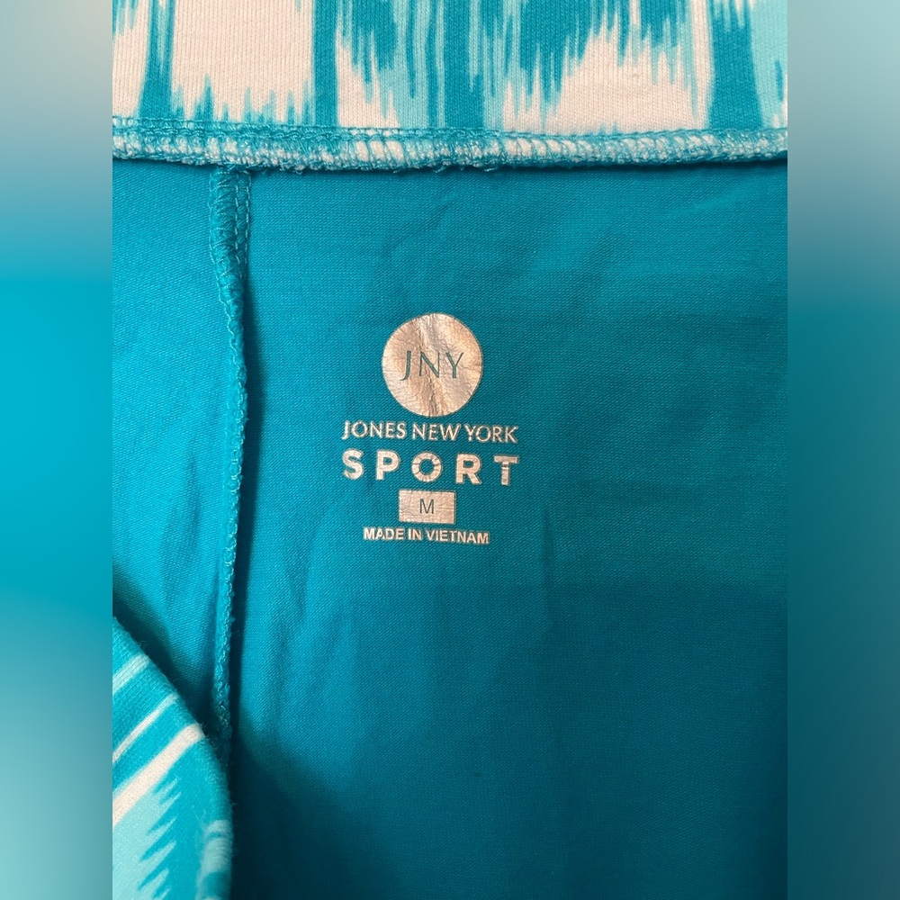 Jones New York Teal and White Patterned Sport Skort - Picture 4 of 5